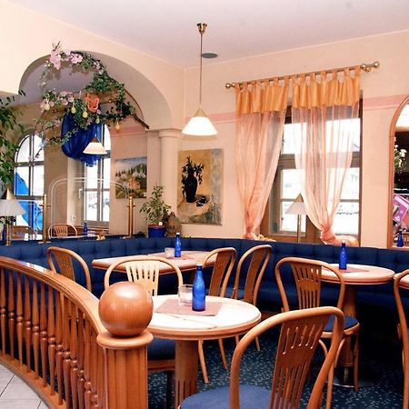 Hotel Zum Grunen Baum Plattling Kültér fotó